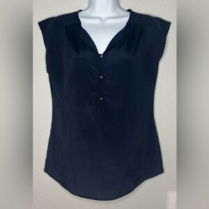 The Limited Women’s Navy V Neck Sleeveless Blouse Size Small